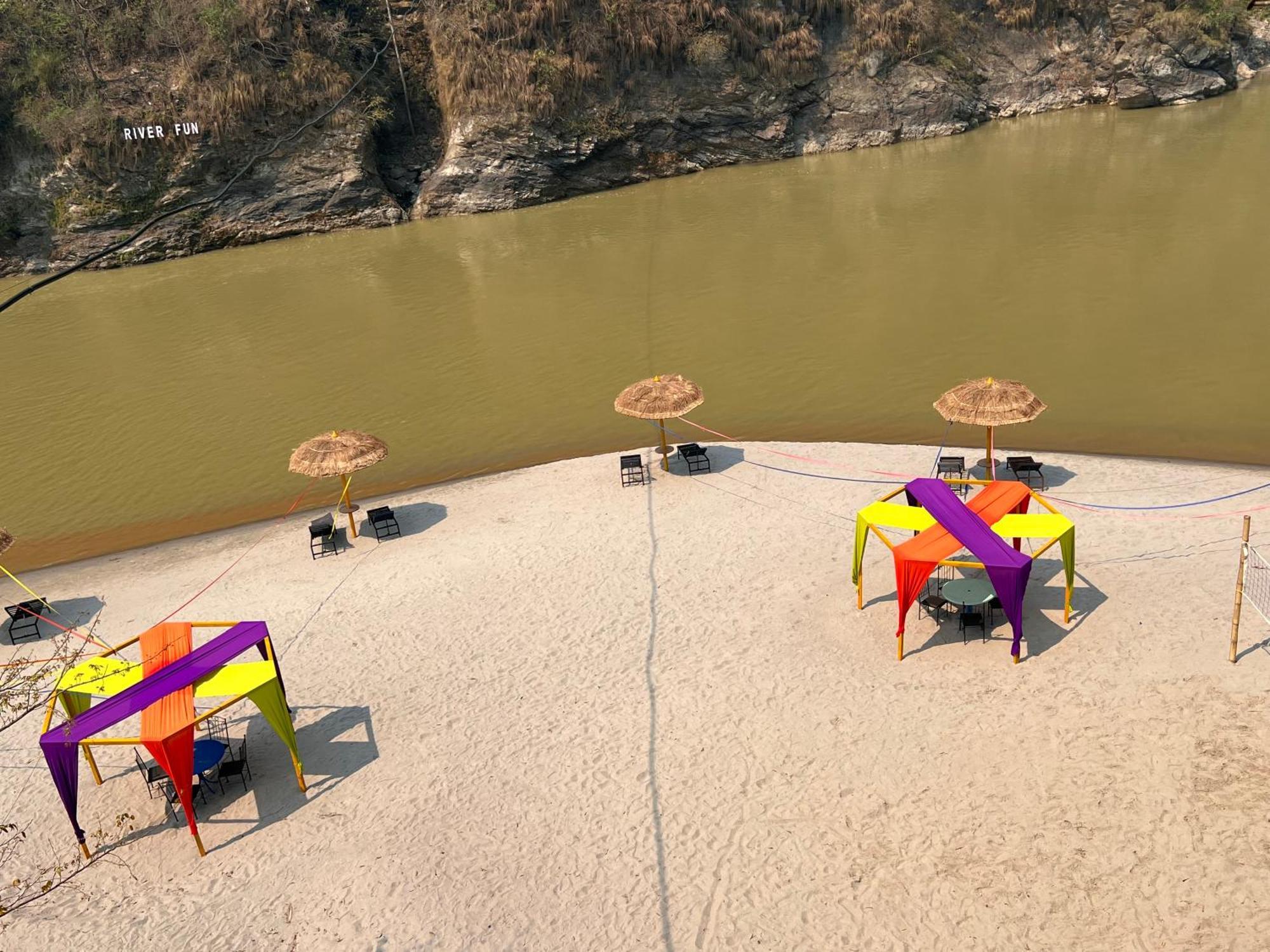 River Fun Beach Resort Gorkhā Esterno foto